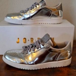 Nike Air Jordan Retro 1 Low OG Pinnacle Metallic Silver PRM 852549-003 Mens: 10